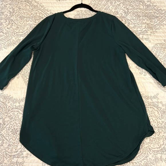 V-neck tunic - Picture 2 of 5